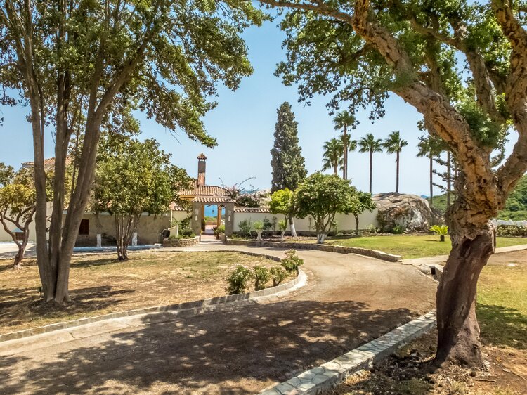 3027ECF6-14B0-49EF-8345-E87066281FB7