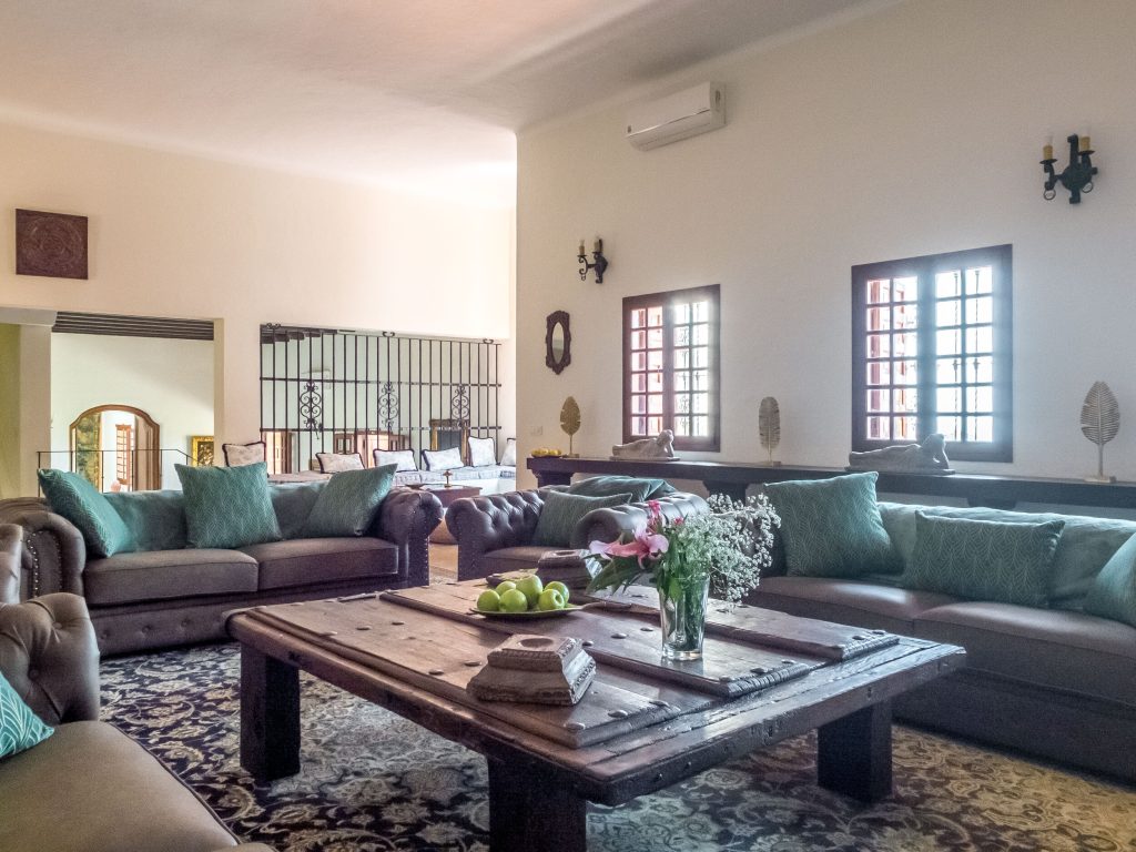 90660C6A-F4B9-4BA0-9C49-67262C3D8CD2